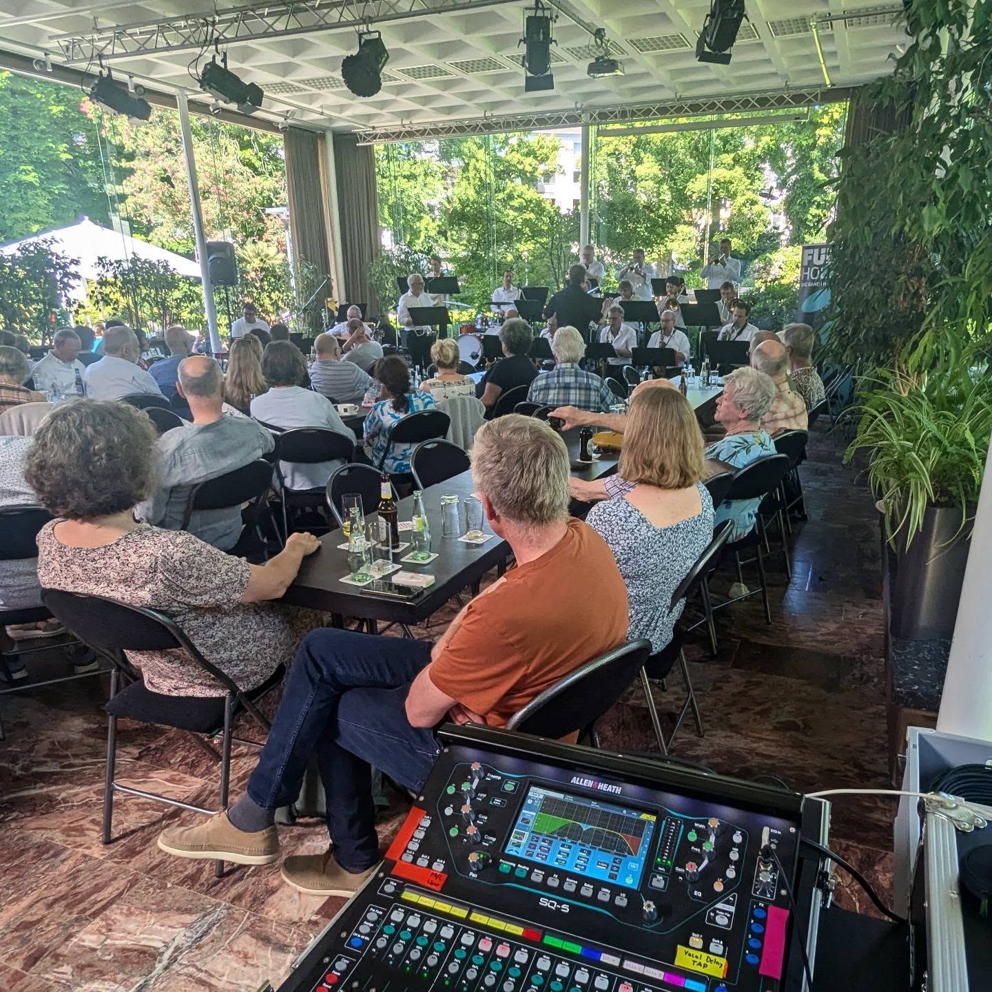 Pfingstmartinee der @fhaachenbigband in den @parkterrassen_aachen